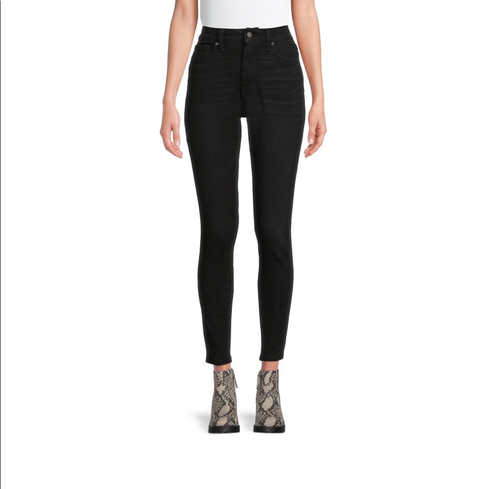 Women's High Rise Curvy Jeans